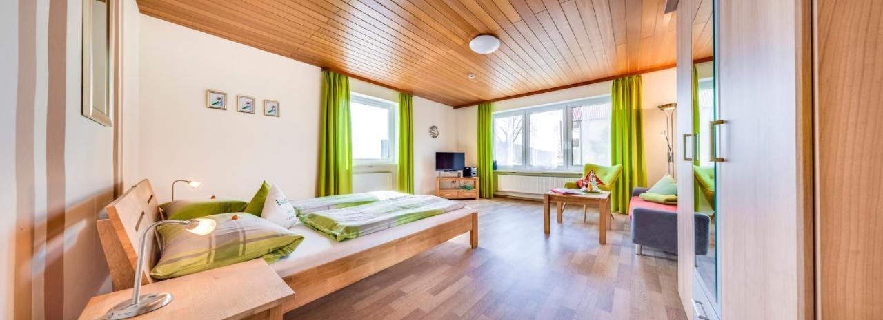 Bartlhof-Ferienwohnungen-Zimmer Burglengenfeld Exterior foto