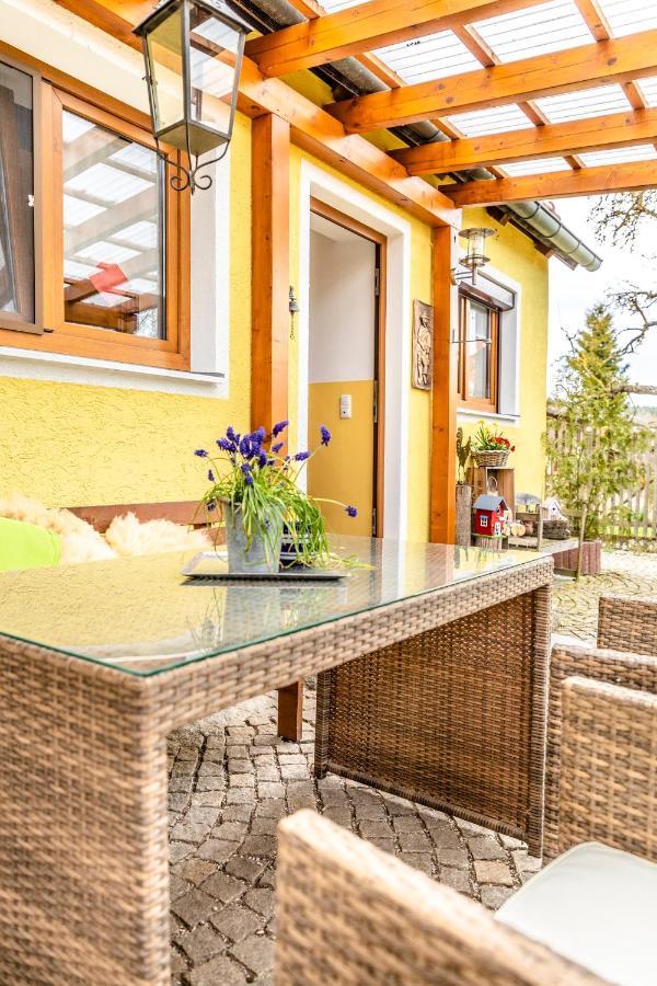 Bartlhof-Ferienwohnungen-Zimmer Burglengenfeld Exterior foto